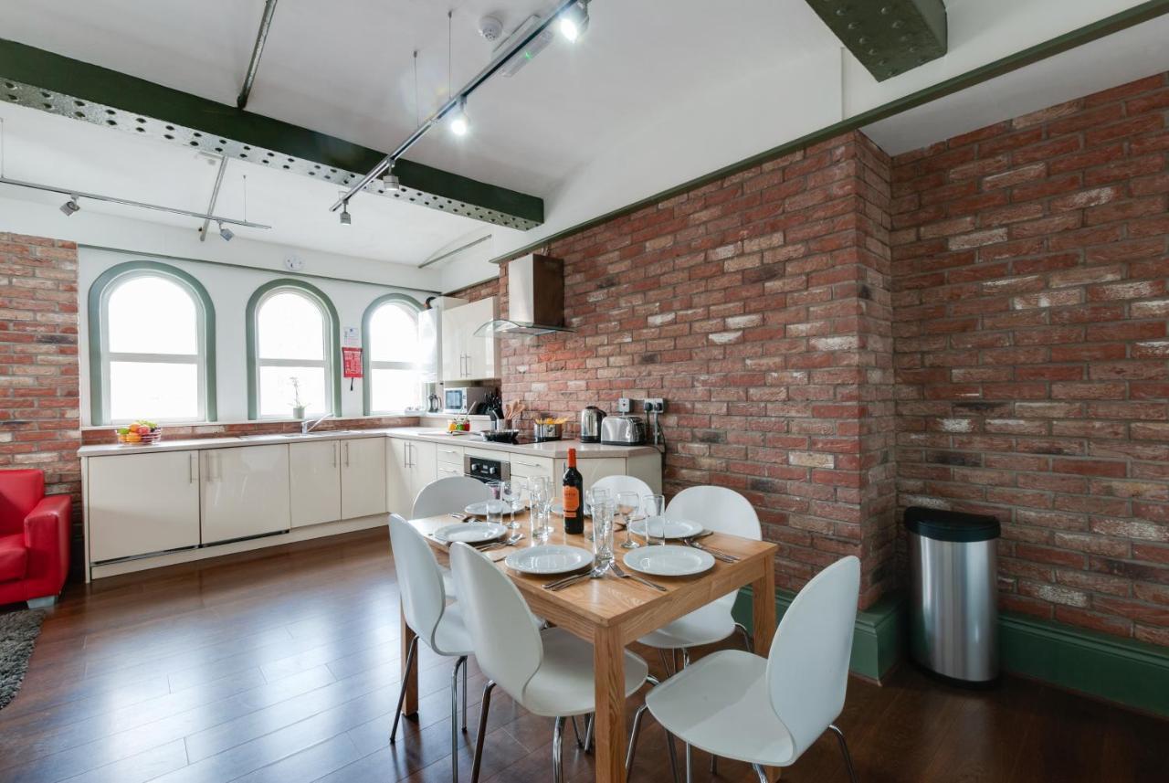 Base Serviced Apartments - Sir Thomas Street Liverpool Exterior photo